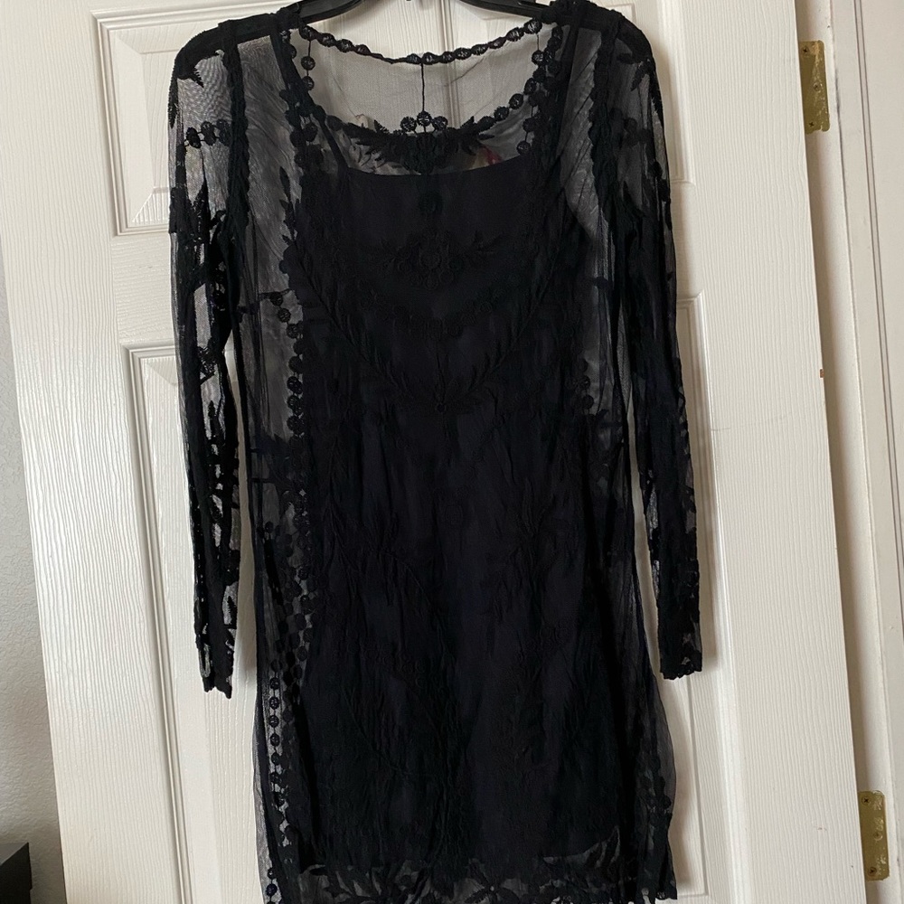 Dress - Picture 2 of 3